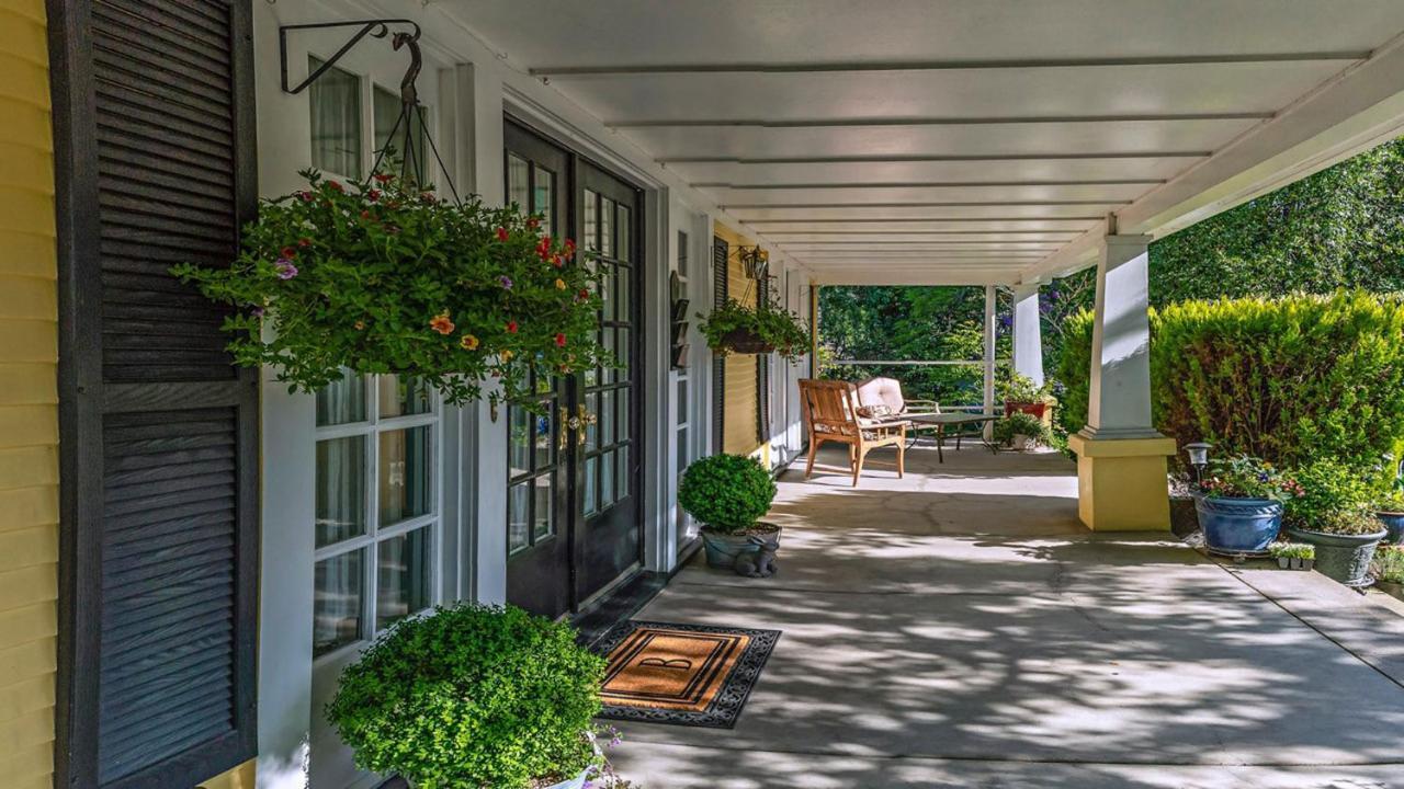 Bayberry Inn B&B And Oregon Wellness Retreat Ashland Bagian luar foto