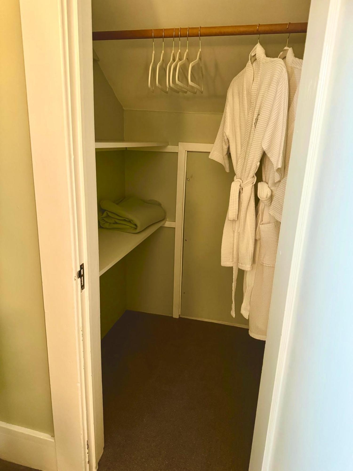 Bayberry Inn B&B And Oregon Wellness Retreat Ashland Bagian luar foto