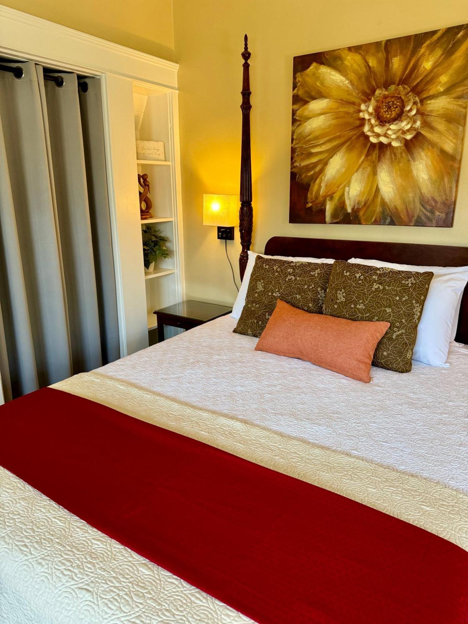 Bayberry Inn B&B And Oregon Wellness Retreat Ashland Bagian luar foto