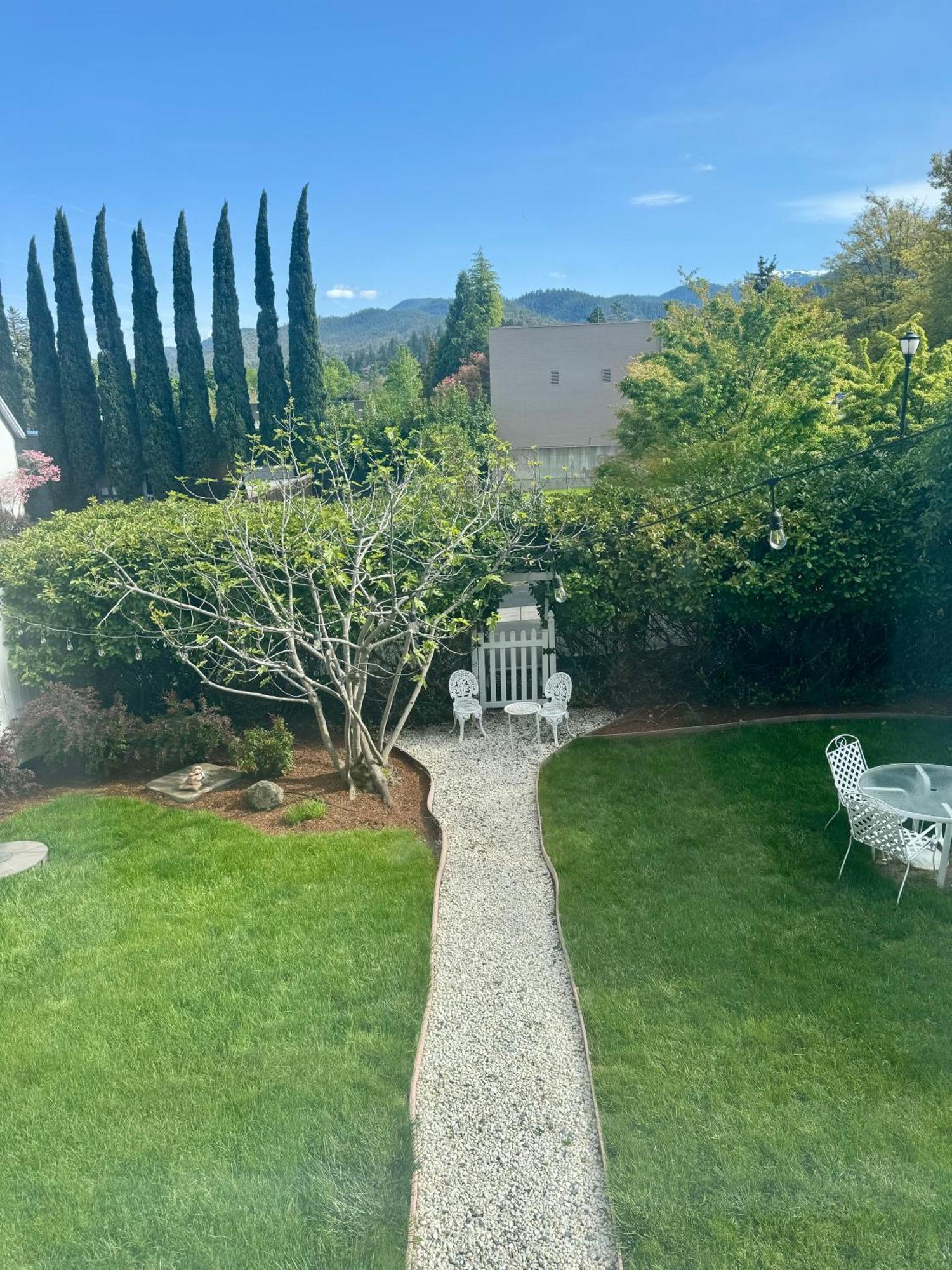 Bayberry Inn B&B And Oregon Wellness Retreat Ashland Bagian luar foto